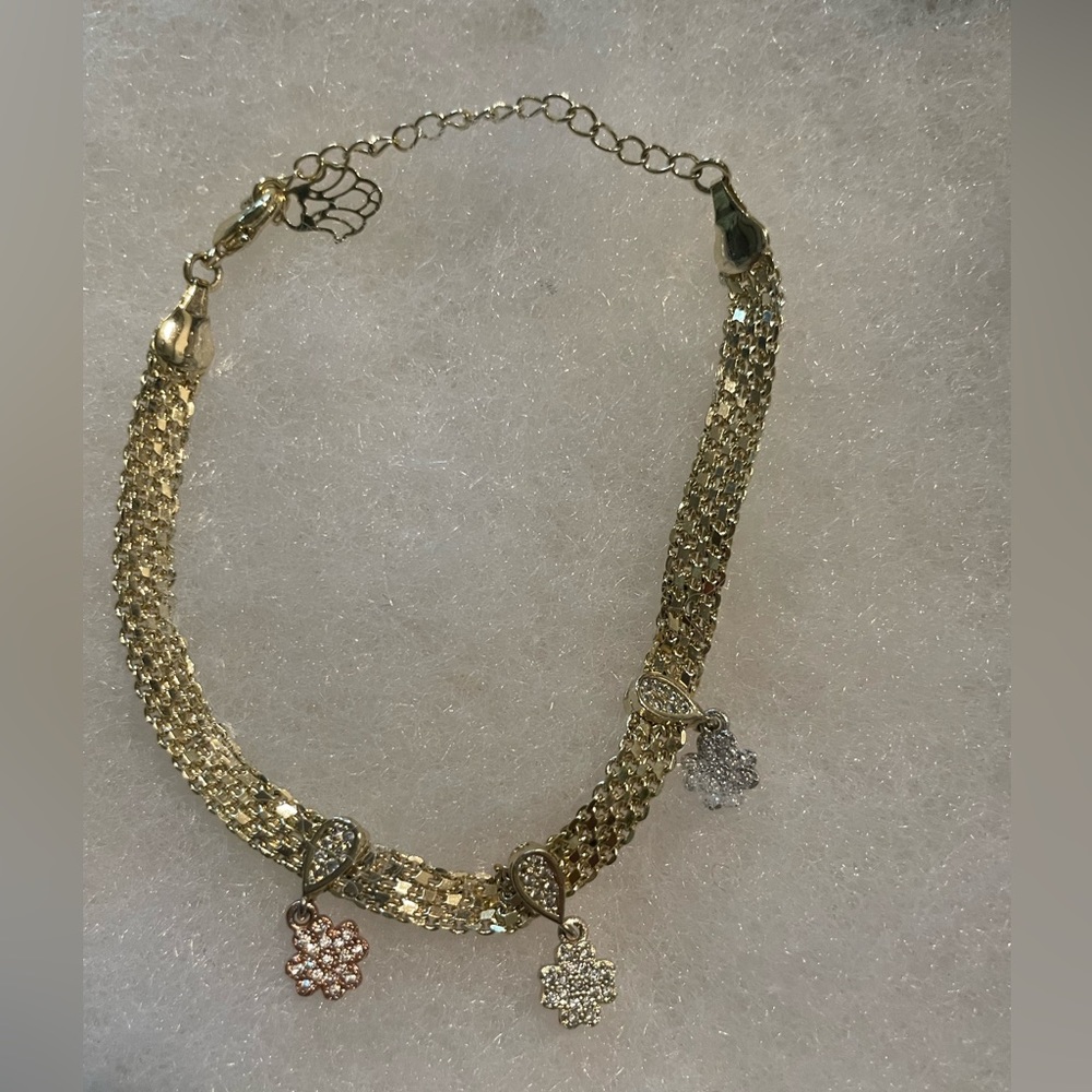Gold tone bracelet